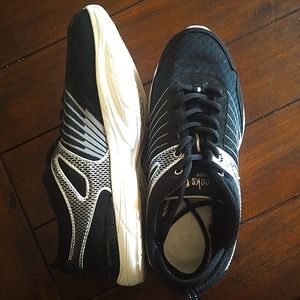 Cheeks Fit Body Shoes